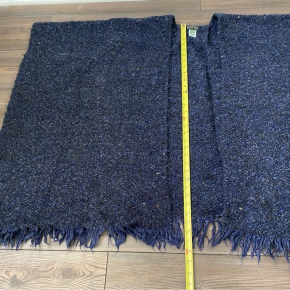 Blarney Woolen Mills soft wool poncho - Picture 12 of 12